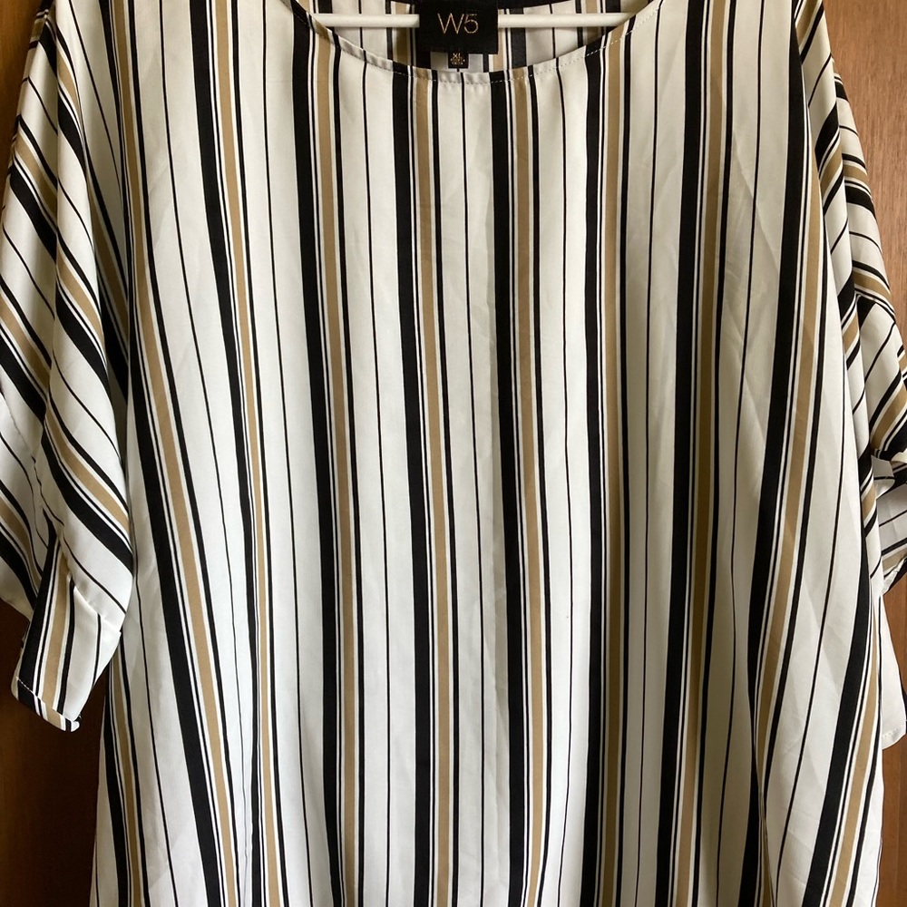 W5 women’s bell sleeve top